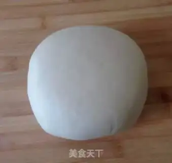 Make walnut sesame rolls step 1