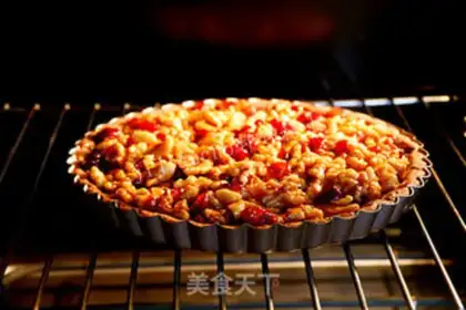 Make Scrumptious cranberry walnut pie step 10