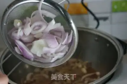 Make Onion-crazed squid shaving step 6