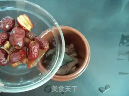 Make Red-tree scrawny meat stew step 3