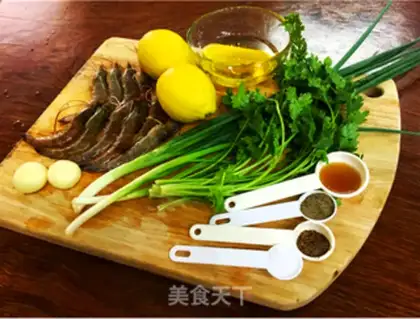 Make Garlic shrimp string step 0