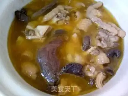 Make Red mushroom hen soup step 3