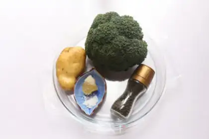 Make The broccoli cream soup step 0