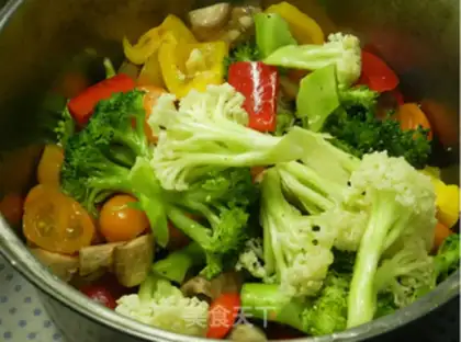 Make Spa egg and vegetable salad step 0