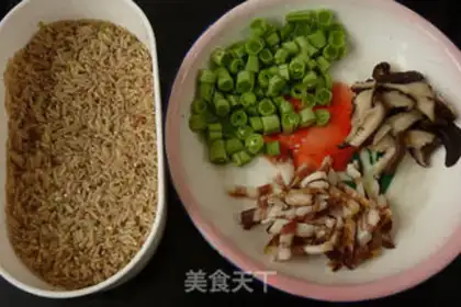 Make Puffed rice with meat mushrooms step 0