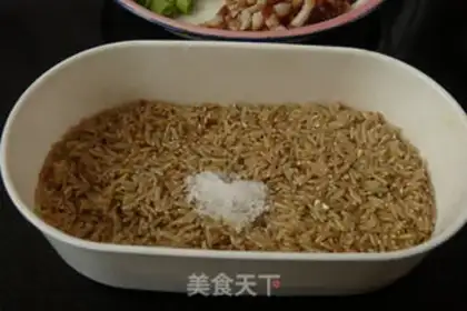 Make Puffed rice with meat mushrooms step 1
