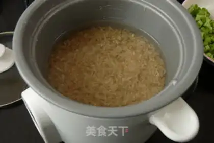 Make Puffed rice with meat mushrooms step 2