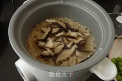 Make Puffed rice with meat mushrooms step 3