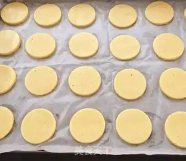 Make Chocolate dollhead cookies step 9