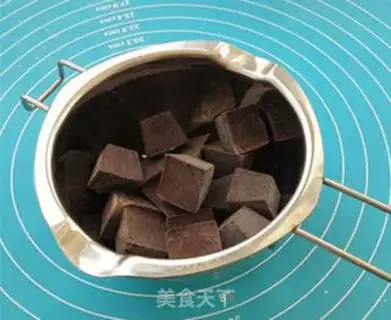 Make Chocolate dollhead cookies step 12