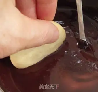 Make Chocolate dollhead cookies step 14