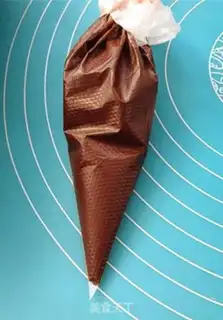 Make Chocolate dollhead cookies step 16
