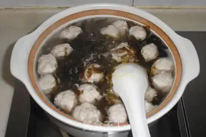 Make Fishball violet soup step 7