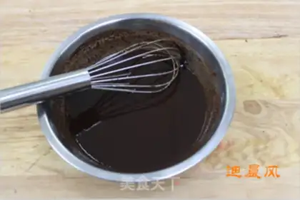 Make Christmas bear chocolate cake step 1