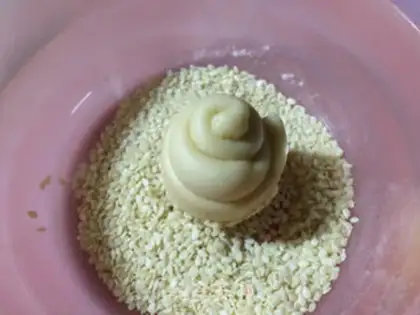 Make Snail bread step 8