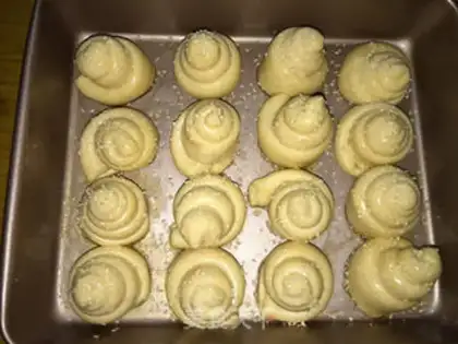 Make Snail bread step 11