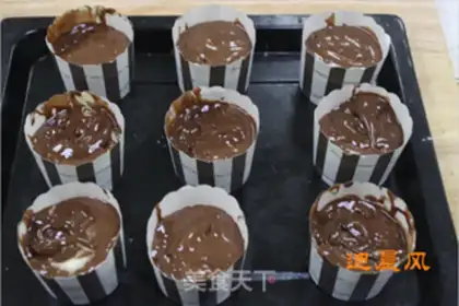 Make Christmas bear chocolate cake step 6