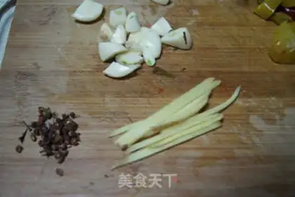 Make Gold-cooked iron-pot soup, fat cow step 1
