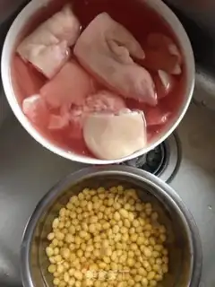 Make Pork feet for soybeans step 0