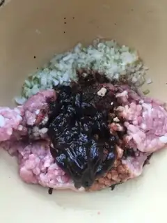 Make Pork dumplings step 2