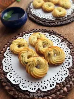 Make Onion cookies step 12