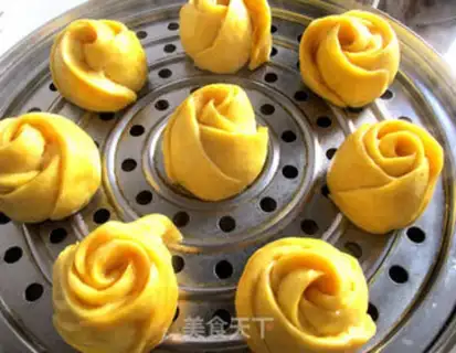 Make Pumpkin rose roll step 12