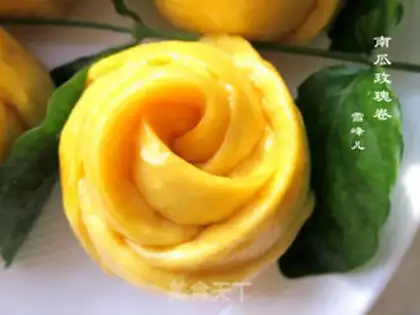 Make Pumpkin rose roll step 14