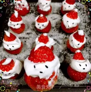 Make Strawberry Santa step 7
