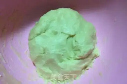 Make Christmas cookies step 1
