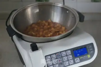 Make The fragrance of the sauce step 6