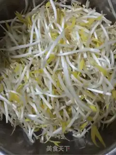 Make Sour green bean sprouts step 0