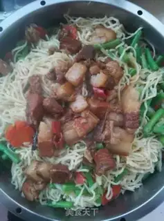 Make Red pork noodles step 11