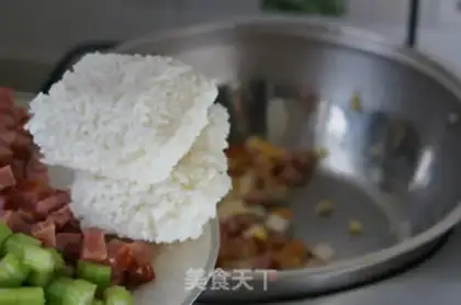 Make Ham and egg fried rice step 5