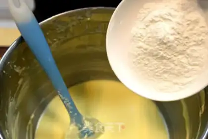 Make Yogurt cheesecake step 5