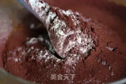 Make Red velvet vortex cake step 3