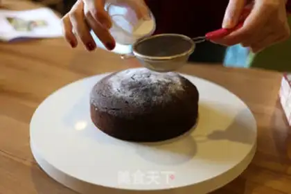 Make Strawberry chocolate cake step 5