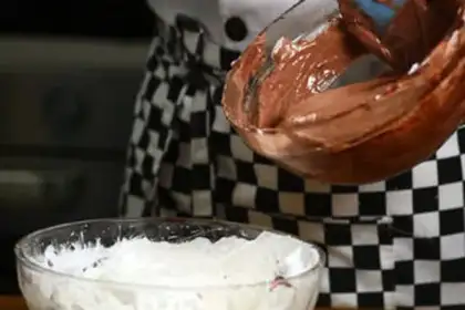 Make Red velvet vortex cake step 6