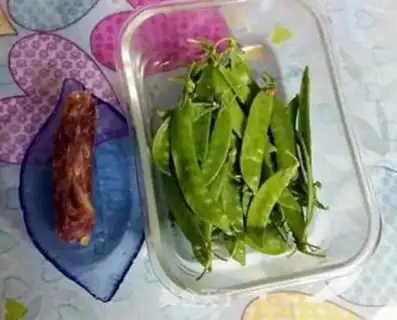 Make Weenie fried Dutch beans step 0