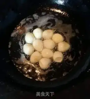 Make Eggs with egg juice step 3