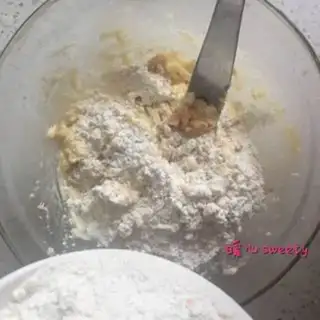 Make Plum peanut cookies step 4
