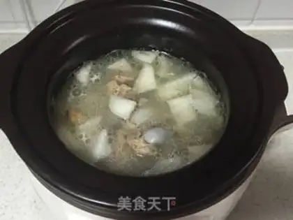 Make Roach, soybeans, bone soup step 5