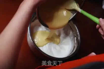 Make Fruit cupcakes step 5