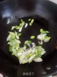 Make Onion fried eggs step 3