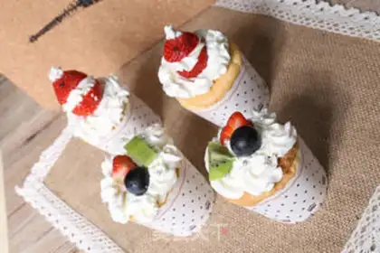 Make Fruit cupcakes step 8