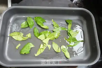 Make Roasted chicken wings from the chow step 1