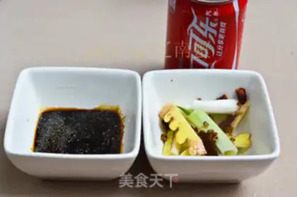 Make Apple Coke makes chicken legs step 1