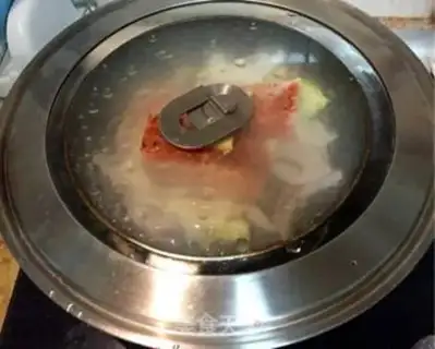 Make Fried salmon with pasta step 10