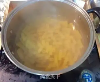 Make Fried salmon with pasta step 11
