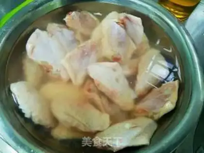 Make Jelly chicken wings step 1