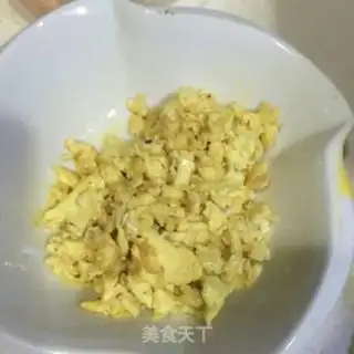 Make Cricket fried eggs step 4